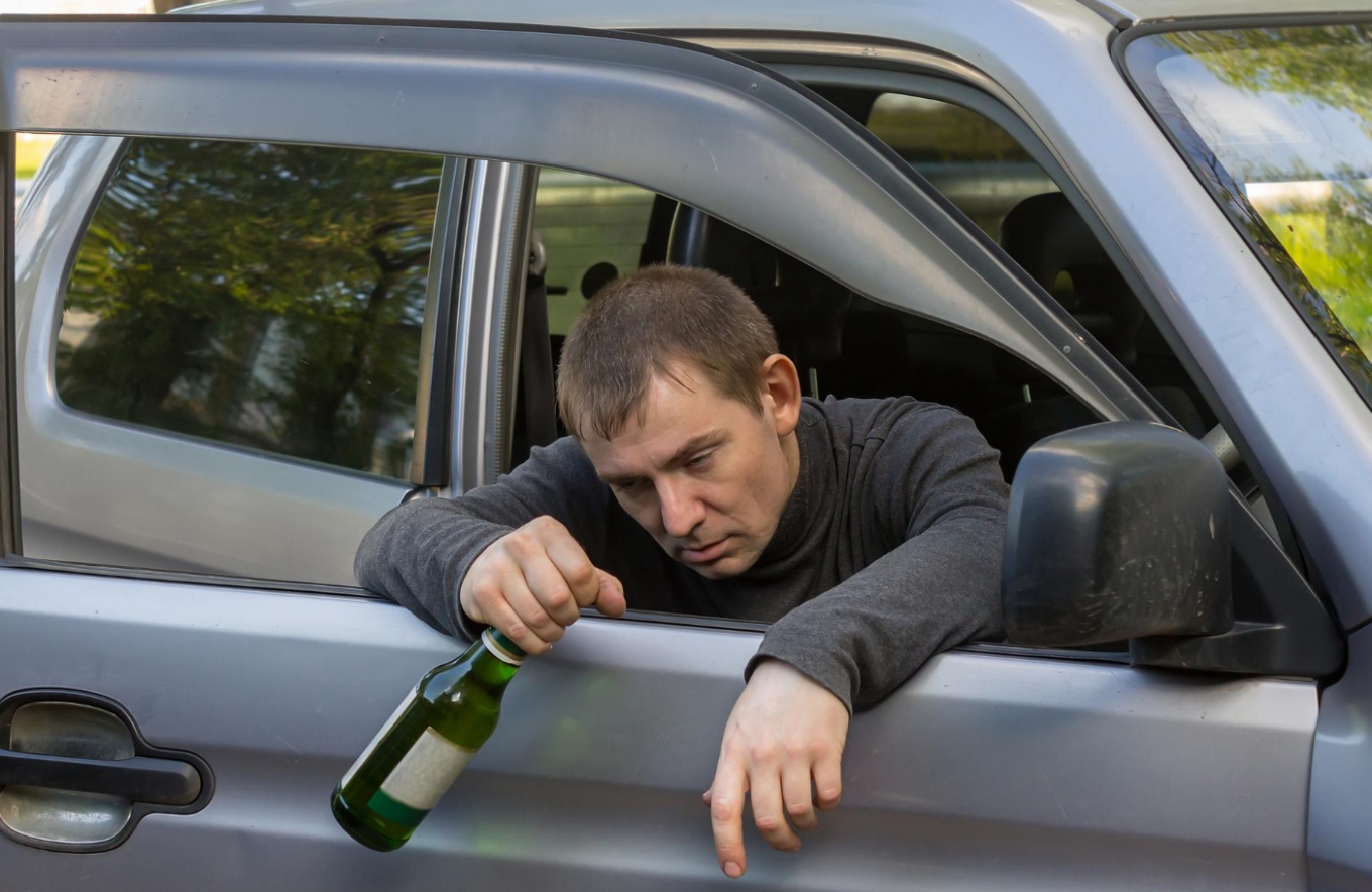 Zdarzenie drogowe z udziałem pijanego kierowcy pojazdu marki BMW – mieszkańca Gryfina