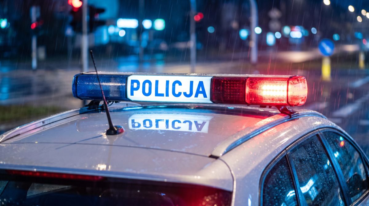 Wykroczenie drogowe ujawnia poszukiwanego kierowcę z czterema zakazami prowadzenia pojazdów