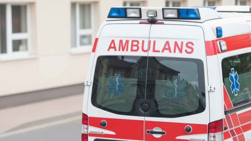 Policjanci z Gryfina uratowali życie młodej dziewczynie w dramatycznej akcji